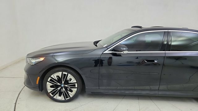 Used 2026 BMW 540i xDrive image 4