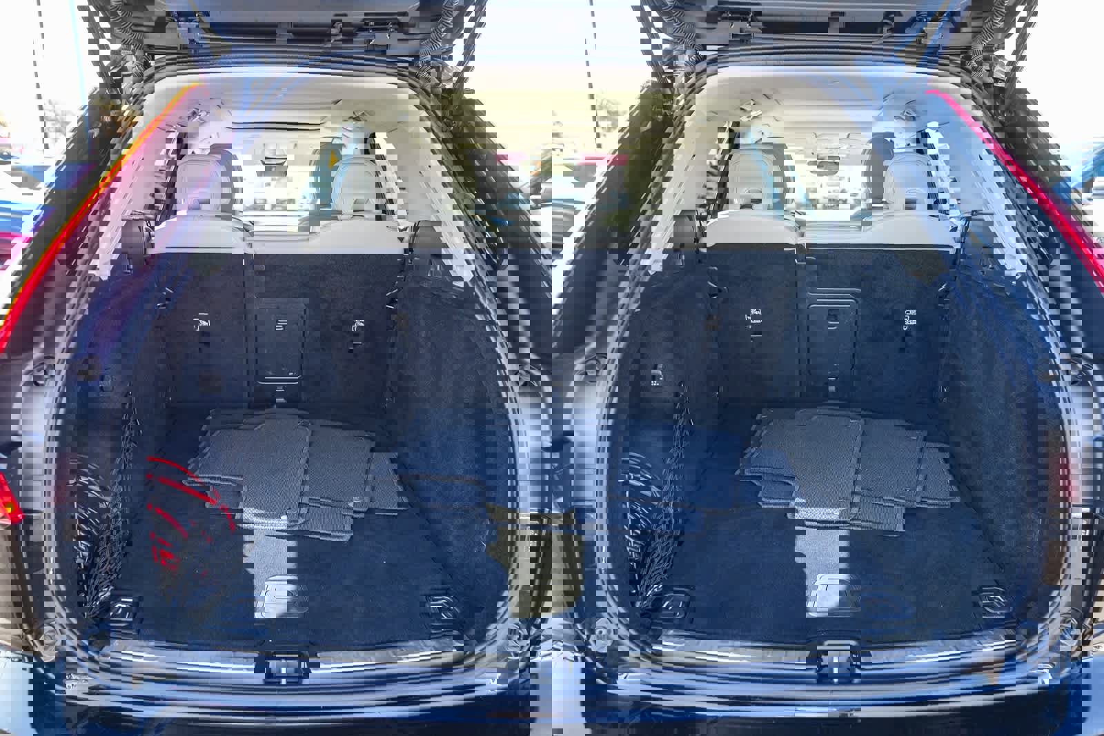 Used 2023 Volvo XC60 B5 Ultimate image 24