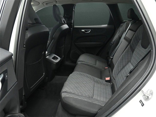 Used 2023 Volvo XC60 B5 Core image 14