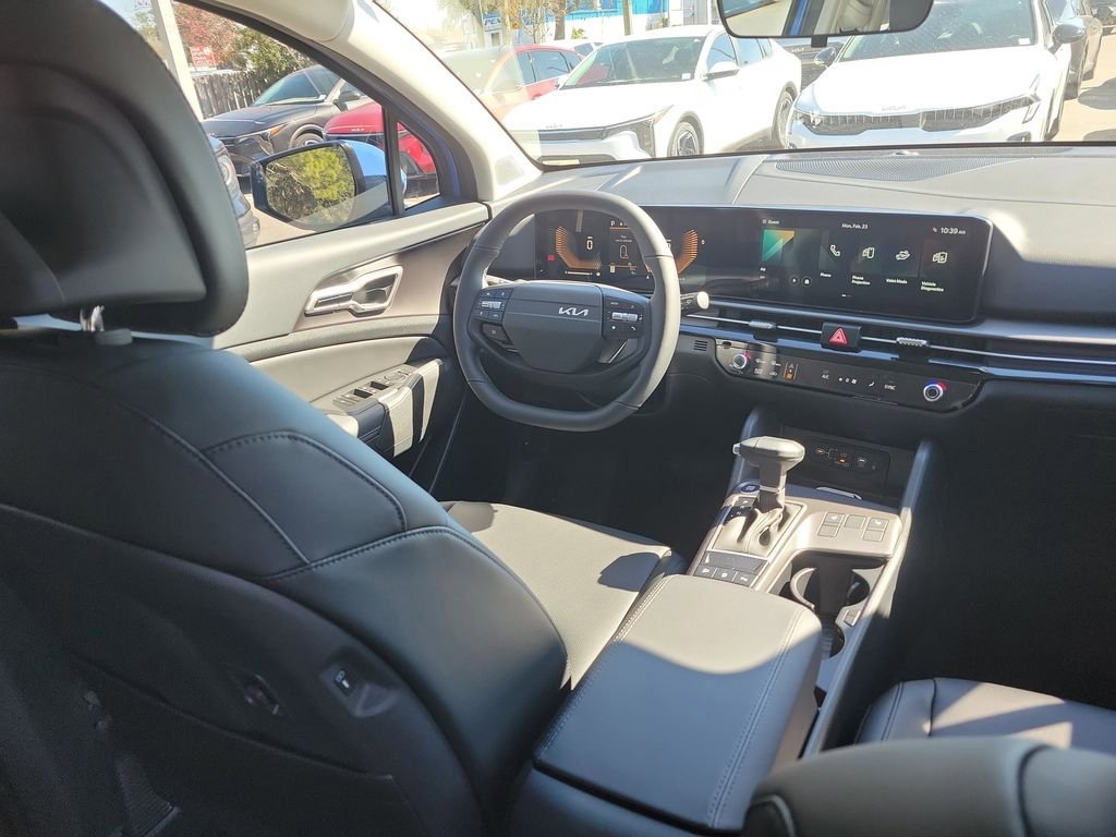 New 2026 Kia Sportage EX FWD image 13