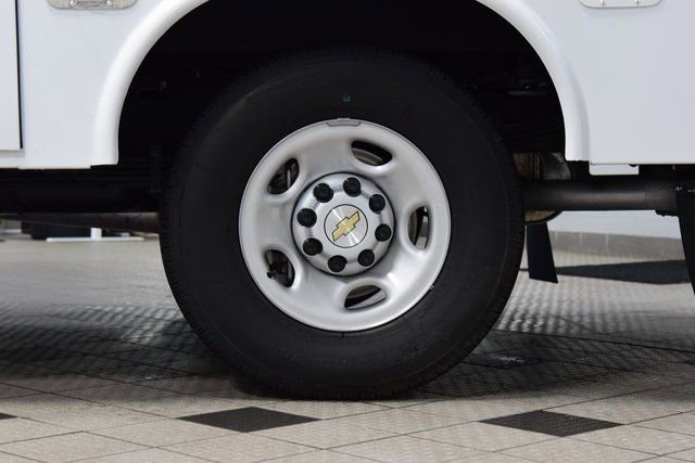 New 2025 Chevrolet Express 3500 w/ Power Convenience Package RWD image 15