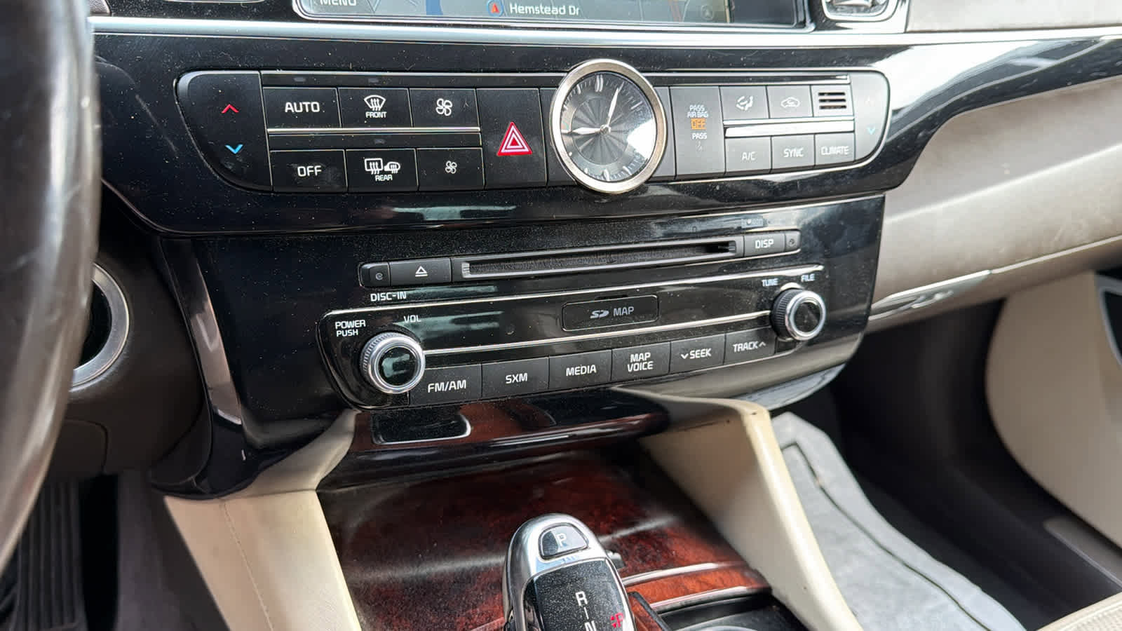 Used 2016 Kia K900 Luxury image 13