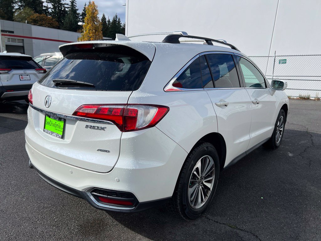 Used 2017 Acura RDX w/ Advance Package AWD/4WD image 4