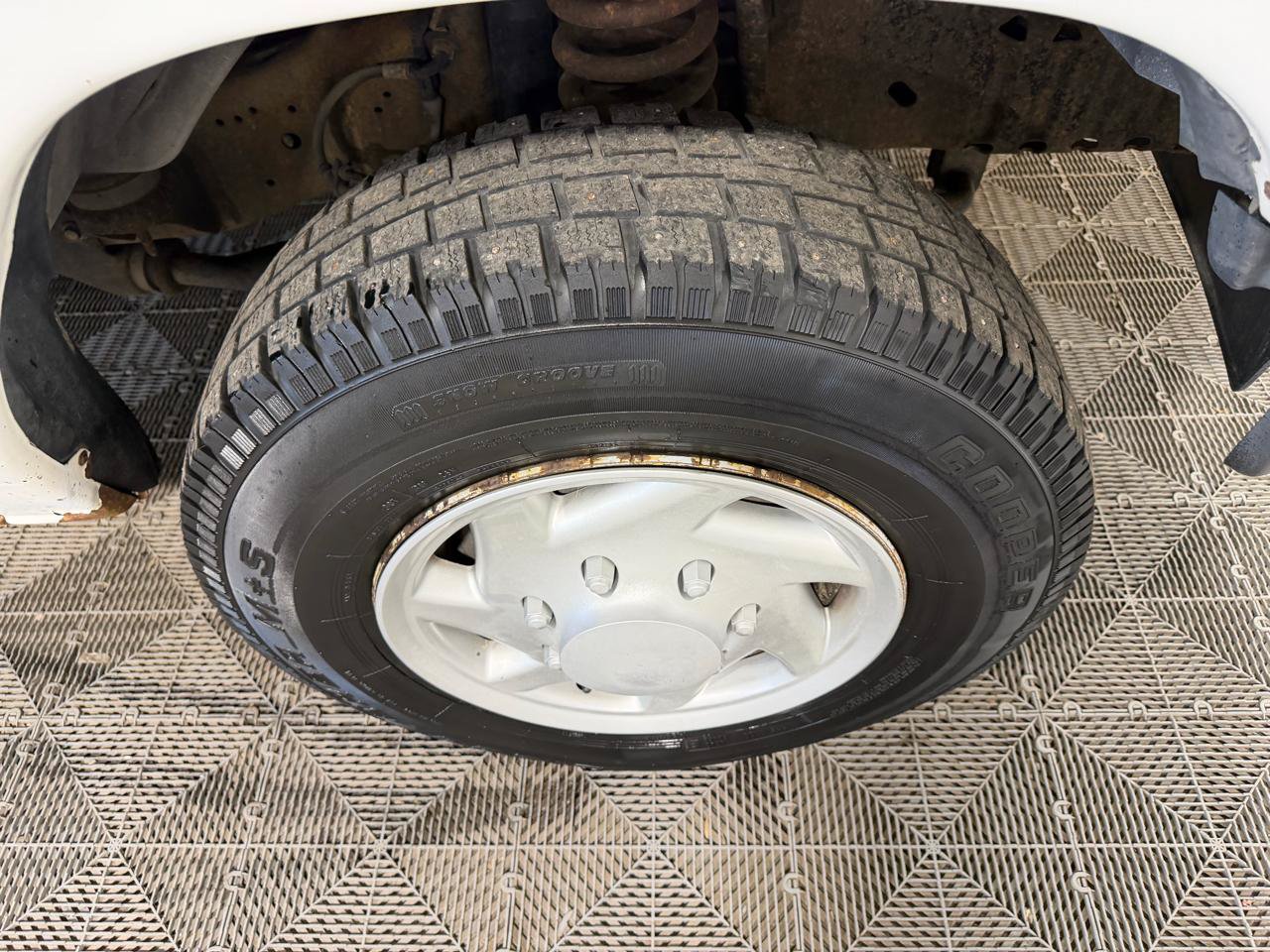 Used 2007 Ford E-150 and Econoline 150 RWD image 10