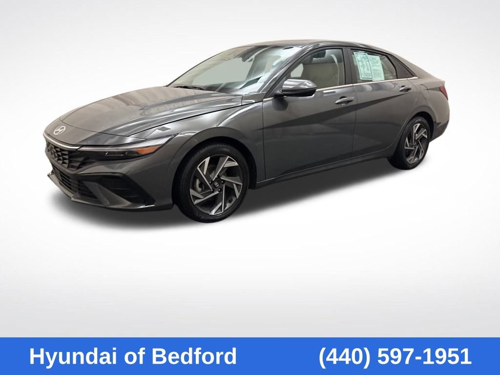 Used 2025 Hyundai Elantra Limited