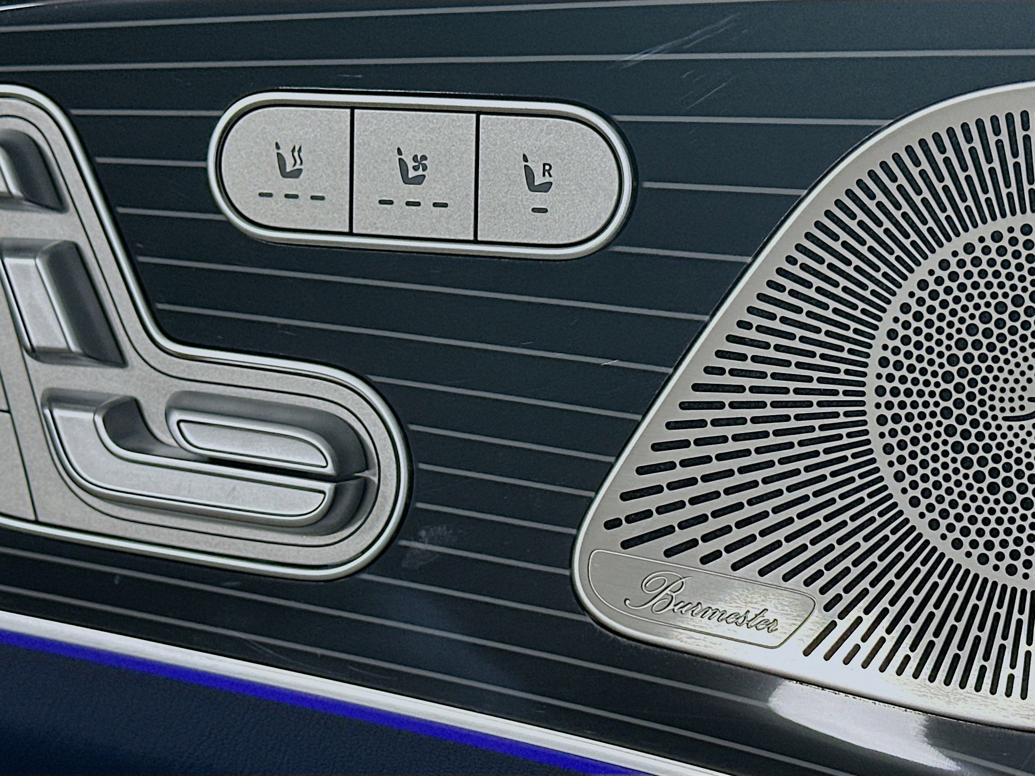 Certified 2025 Mercedes-Benz GLE 450e 4MATIC image 25