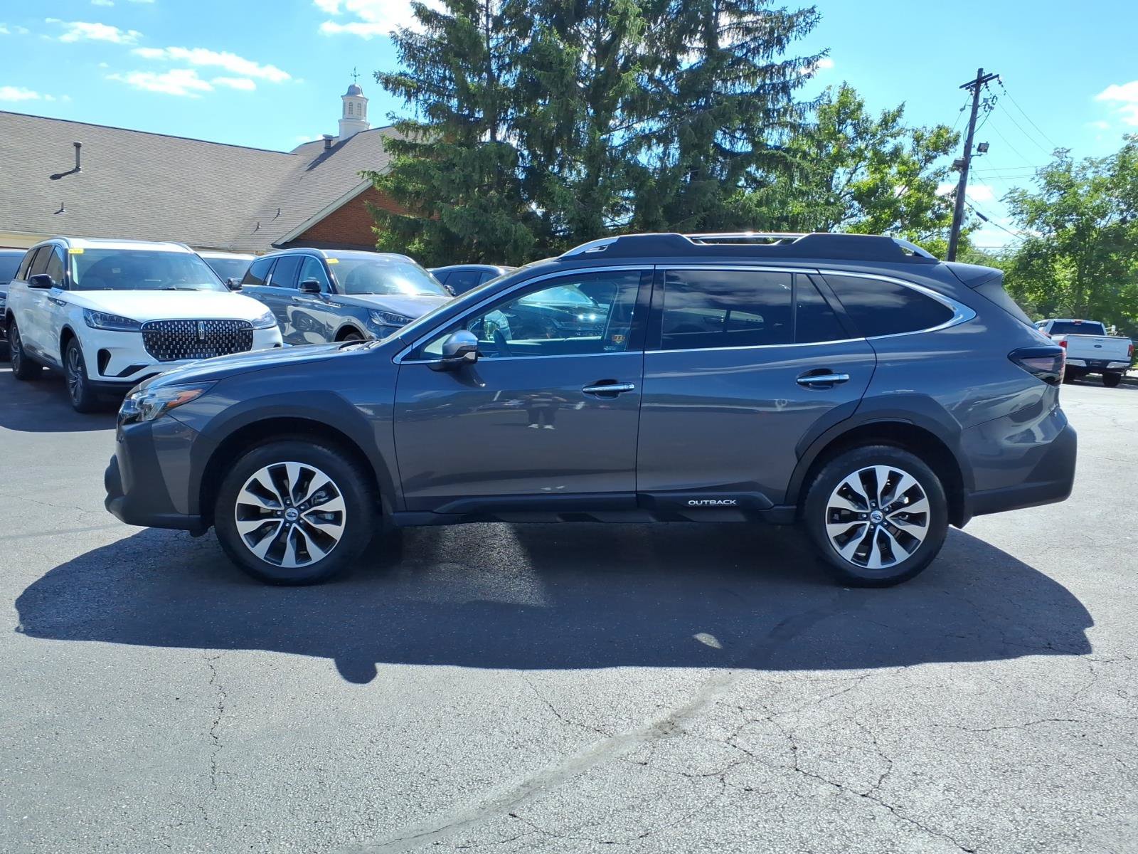 Used 2024 Subaru Outback Touring w/ Popular Package #2 AWD/4WD image 4