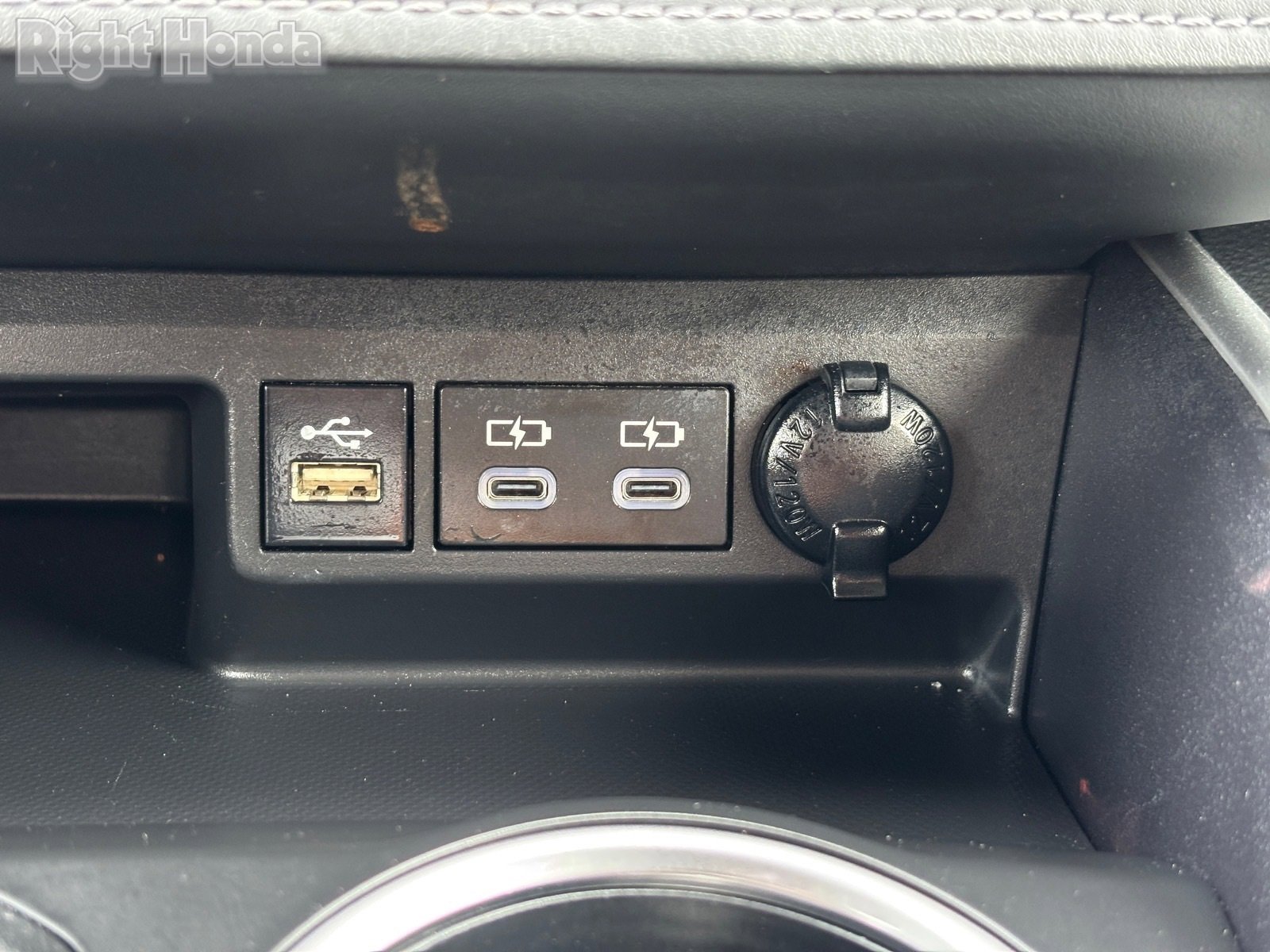 Used 2024 Toyota Highlander XLE image 23