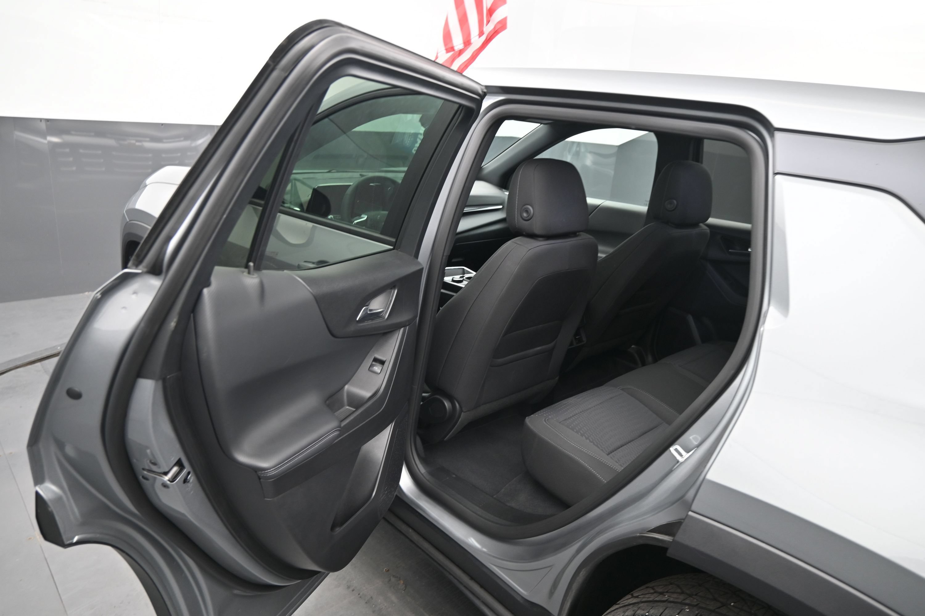 Used 2026 Chevrolet Equinox LT FWD image 16
