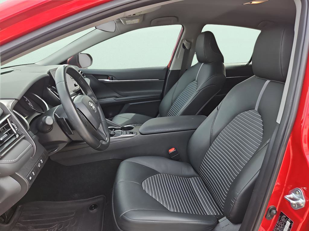 Used 2024 Toyota Camry SE image 13