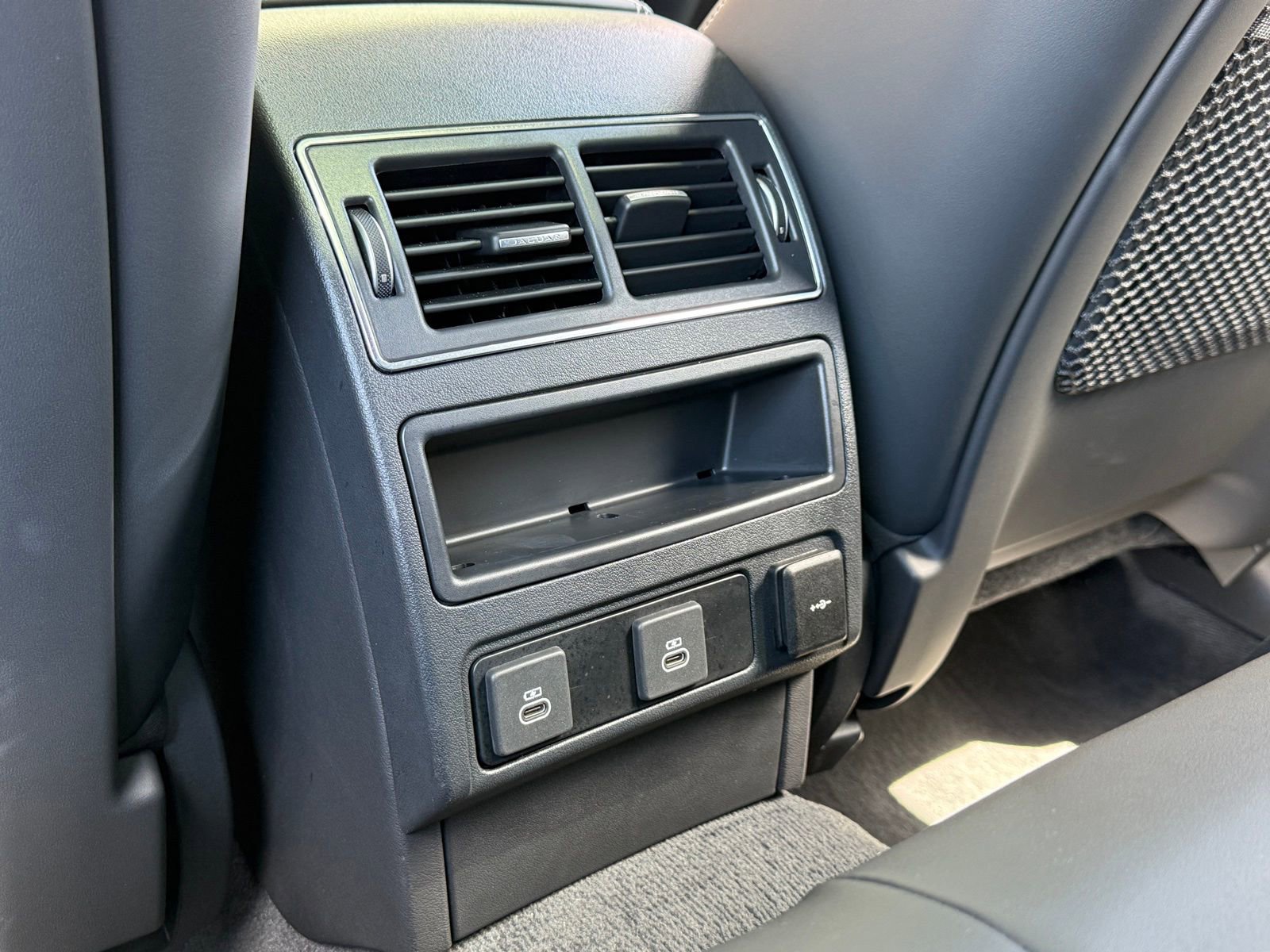 Used 2026 Jaguar F-PACE R-Dynamic S image 29