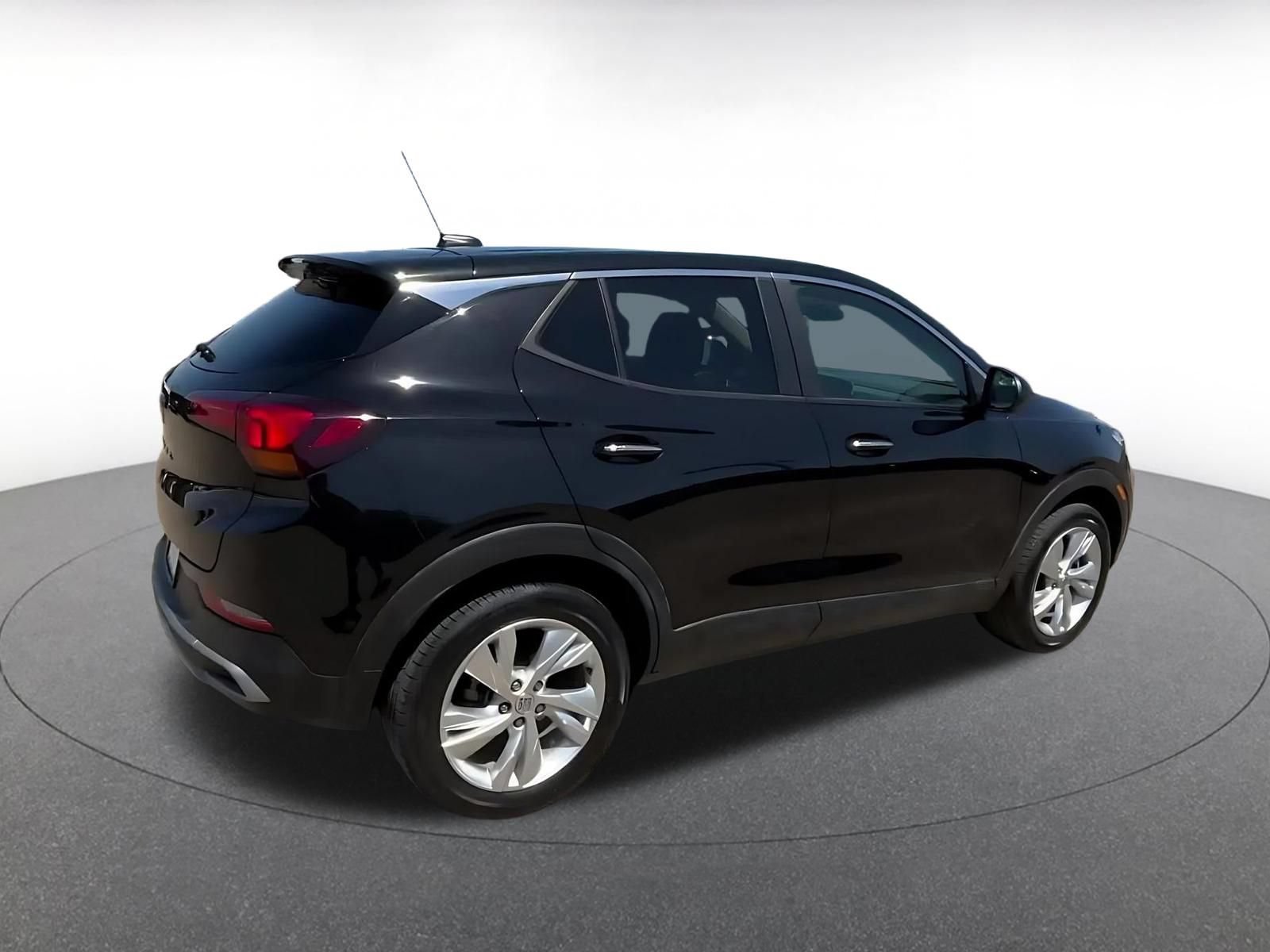 Used 2025 Buick Encore GX Preferred AWD/4WD image 13