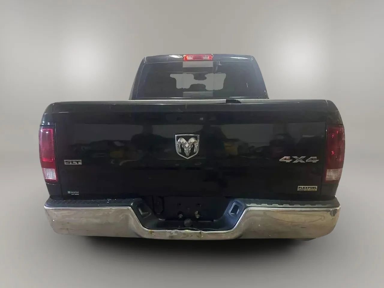 Used 2016 RAM 1500 Classic SLT image 3
