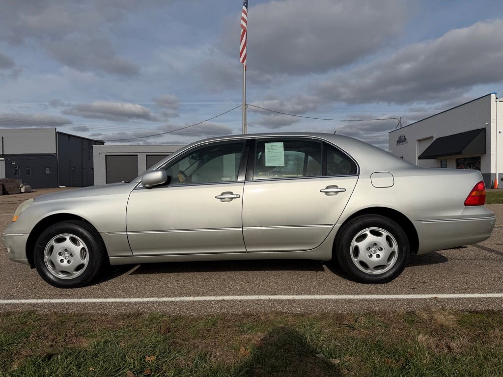 Used 2001 Lexus LS 430 image 8