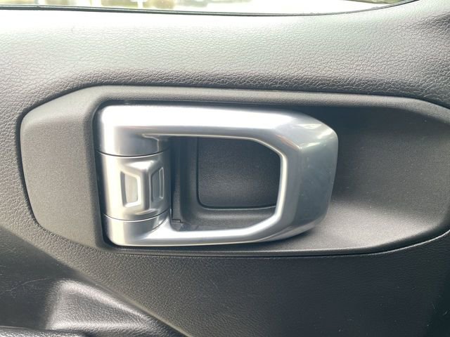 Used 2021 Jeep Wrangler Sport image 21