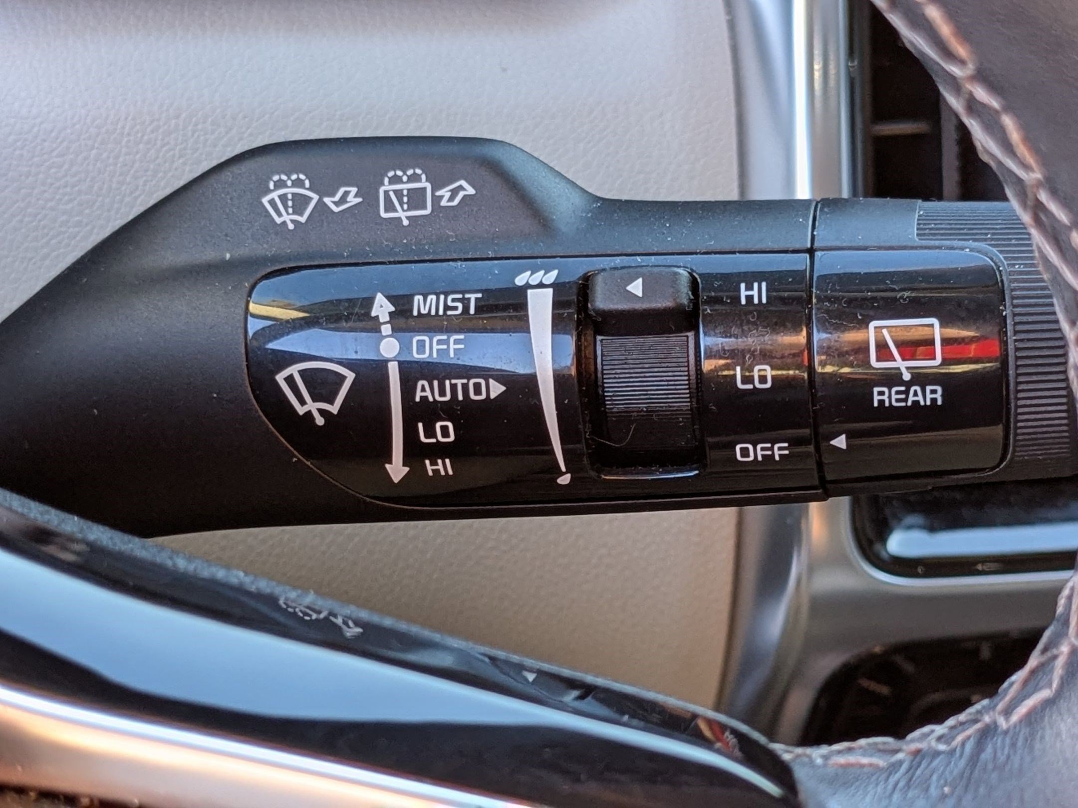 Certified 2023 Kia Sorento SX image 15