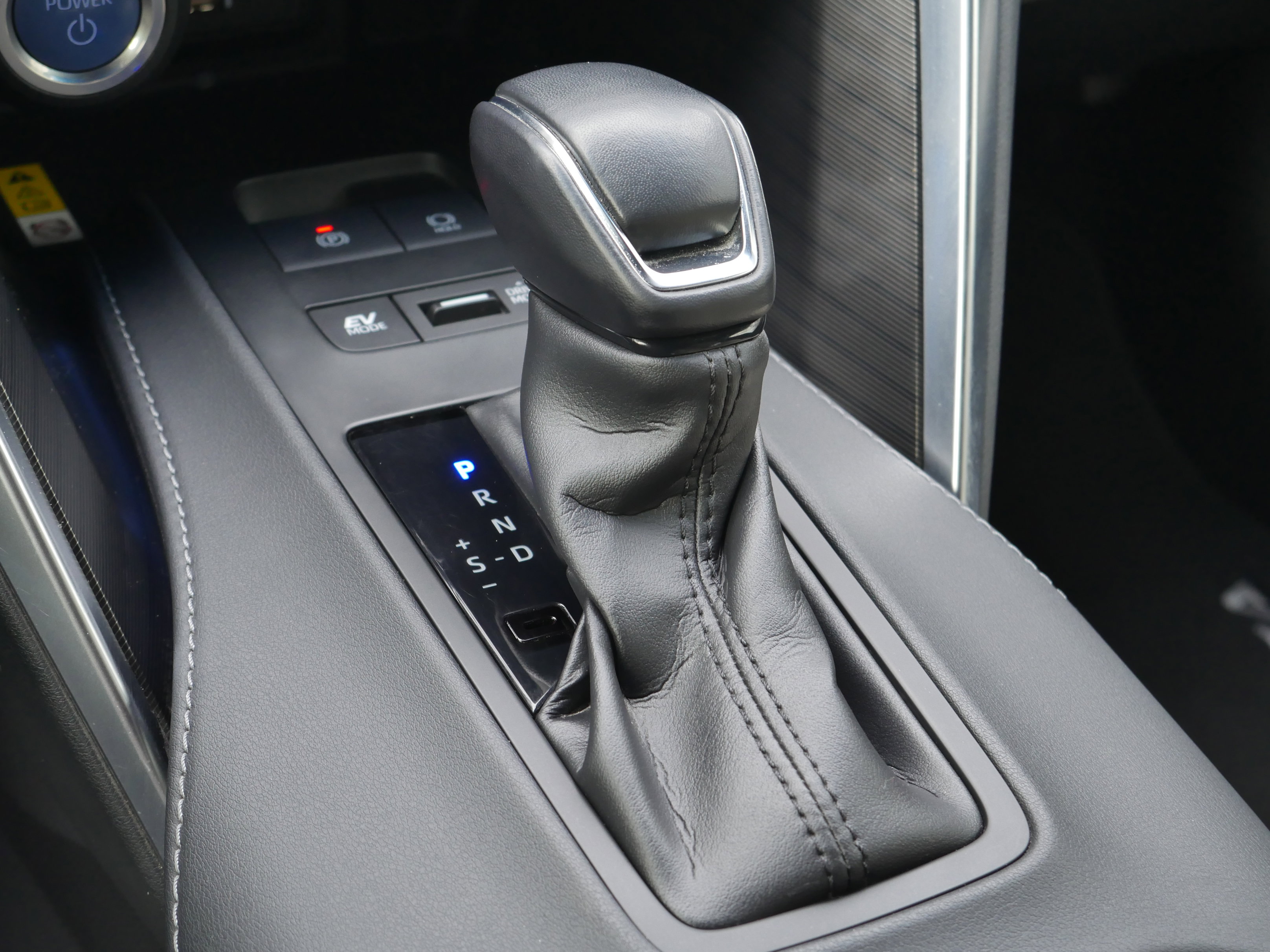 Used 2022 Toyota Venza XLE AWD/4WD image 14