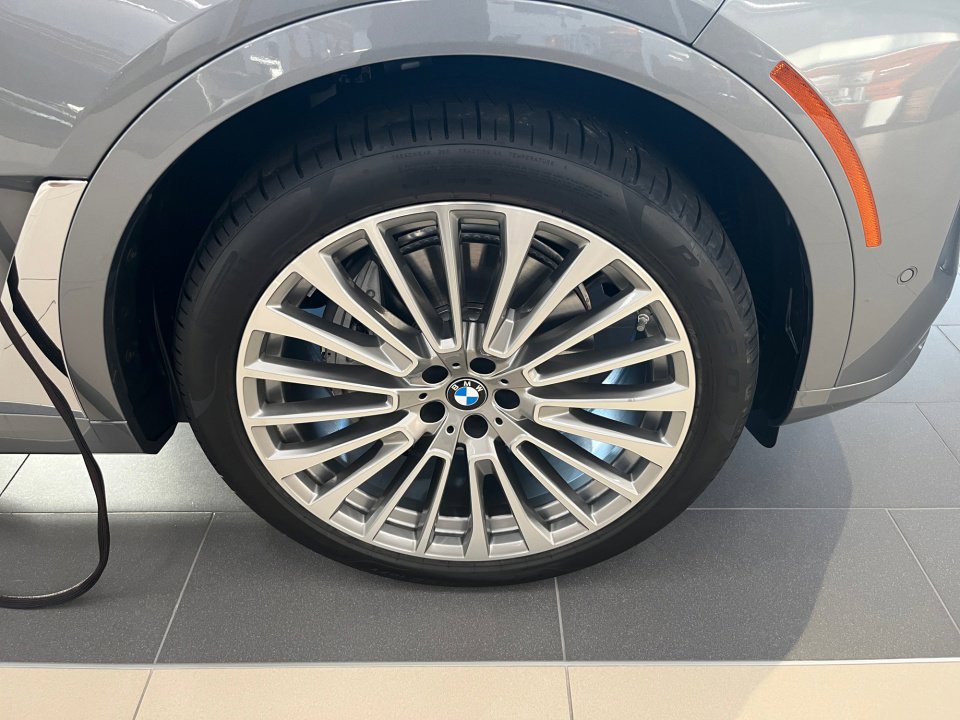 Certified 2026 BMW X7 xDrive40i image 25