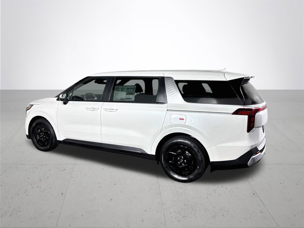 New 2027 Kia Carnival FWD image 8