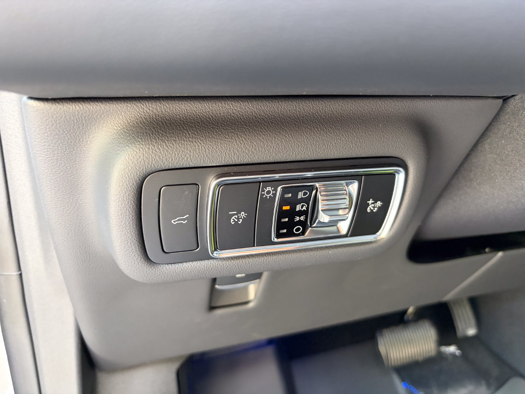 New 2026 Lincoln Nautilus Reserve w/ Jet Appearance Package AWD/4WD image 13