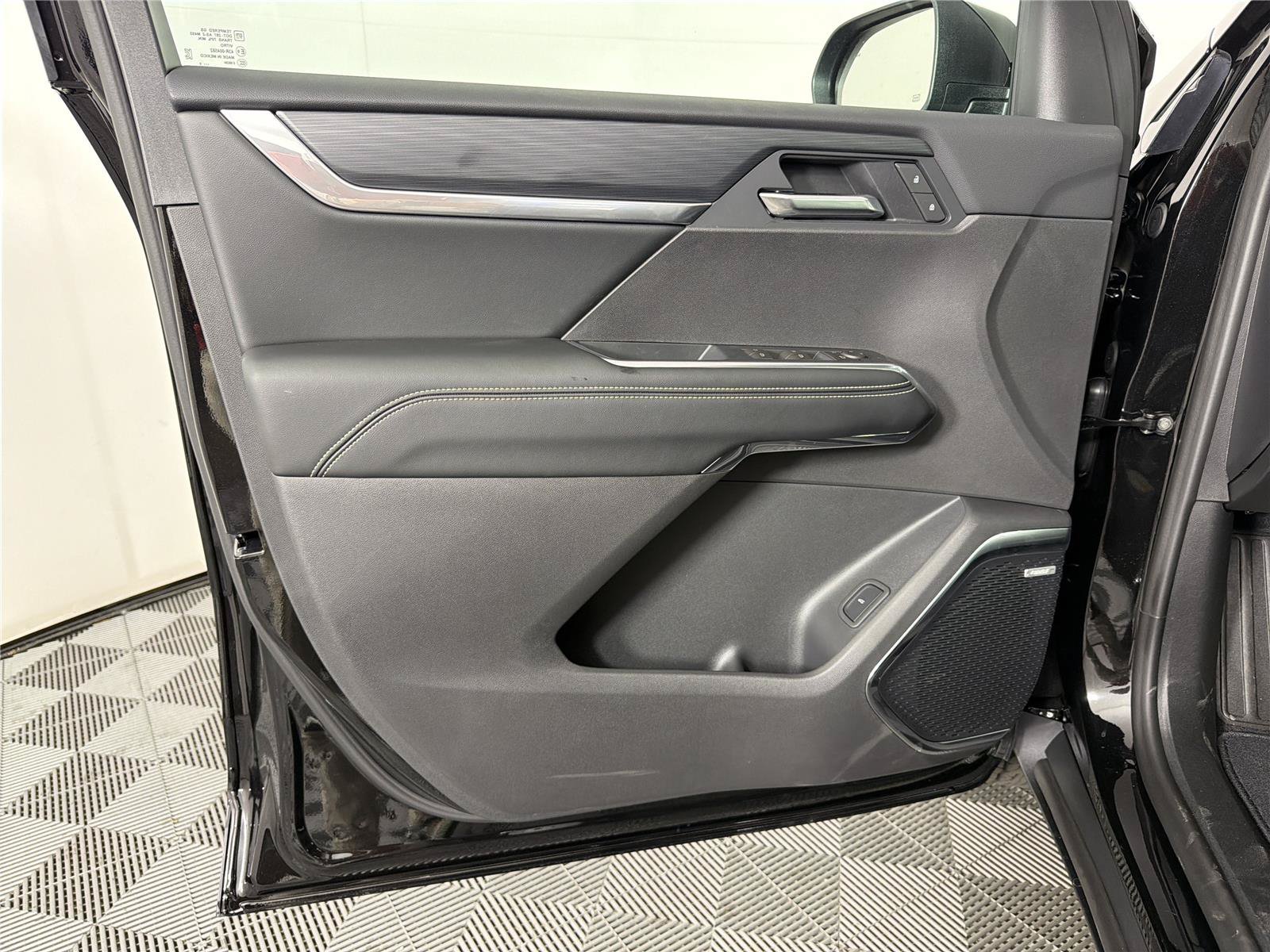 New 2026 GMC Acadia Elevation w/ Black Edition FWD image 8
