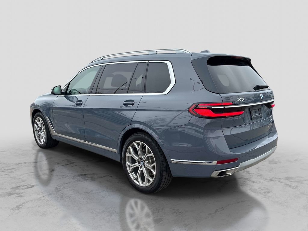 Used 2024 BMW X7 xDrive40i w/ Premium Package AWD/4WD image 5