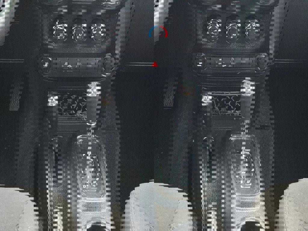 Used 2018 Jeep Wrangler Unlimited Sport w/ Connectivity Group image 13