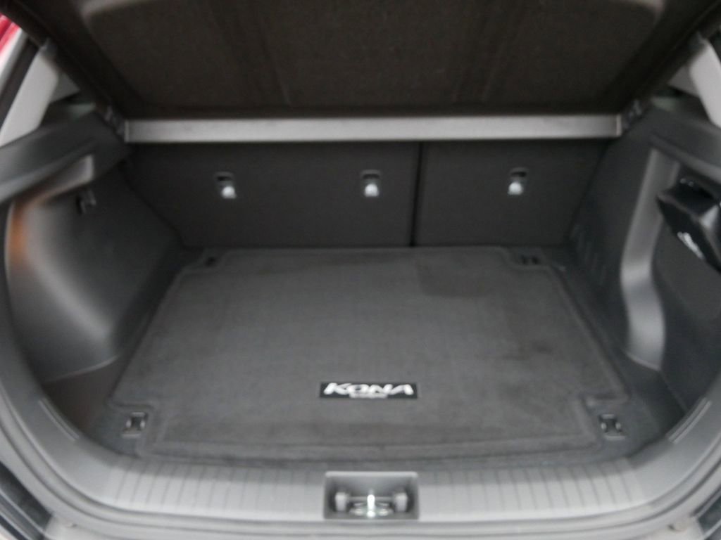 Used 2022 Hyundai Kona SEL w/ Cargo Package image 9