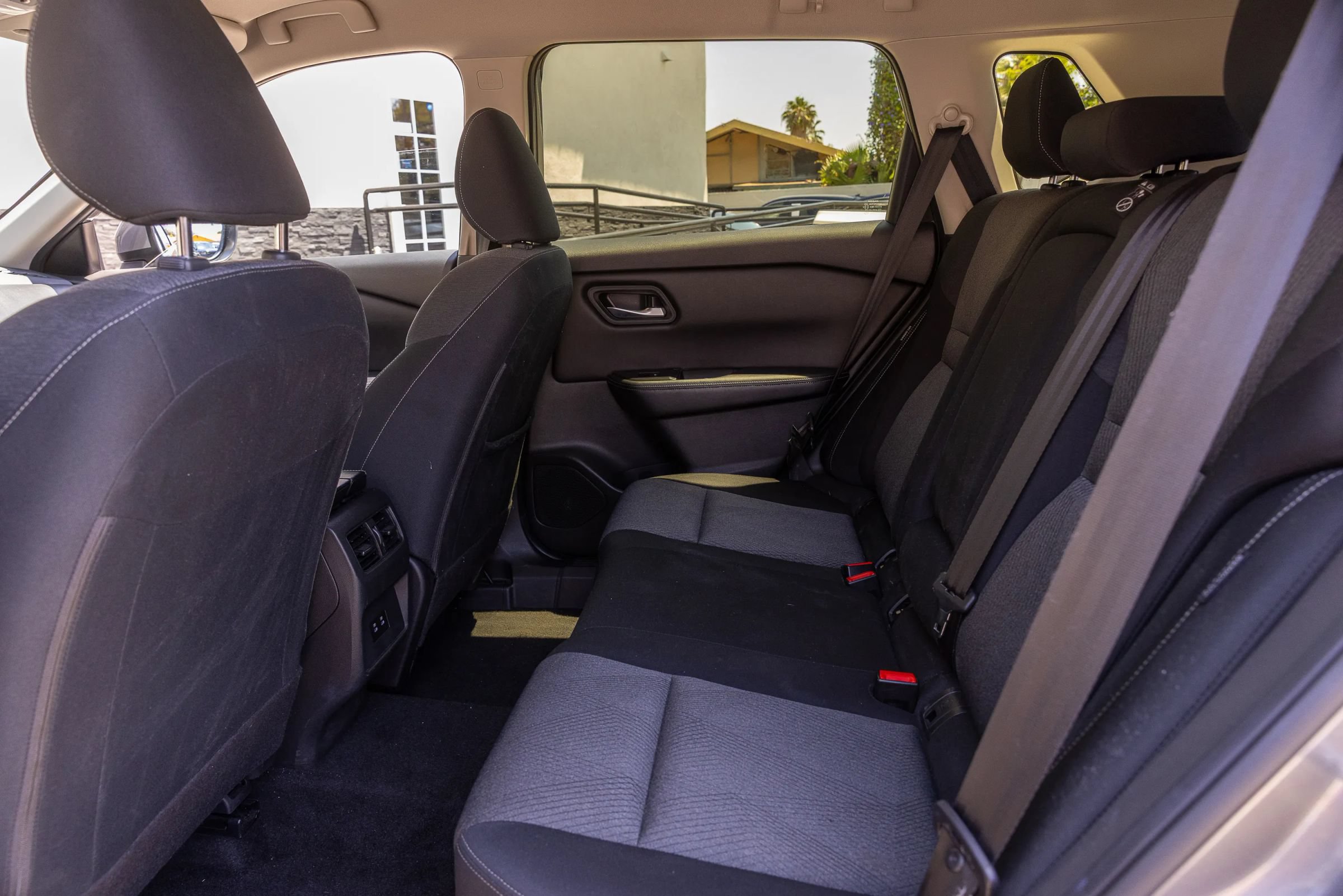 Used 2024 Nissan Rogue SV AWD/4WD image 24