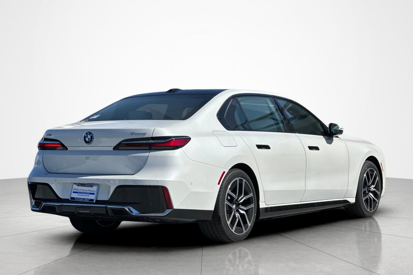 New 2026 BMW 750e xDrive AWD/4WD image 5