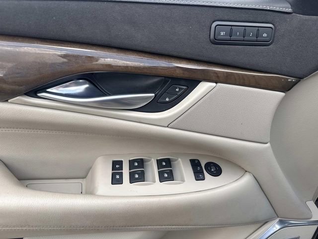 Used 2019 Cadillac Escalade Luxury image 24