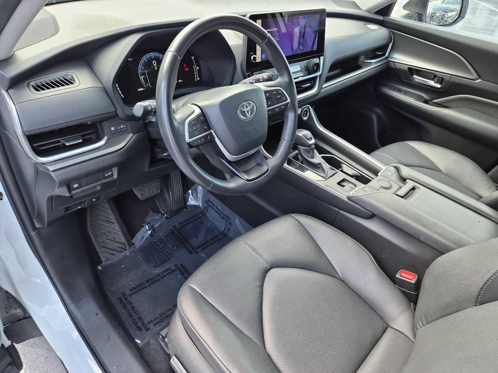 Used 2024 Toyota Grand Highlander XLE image 2