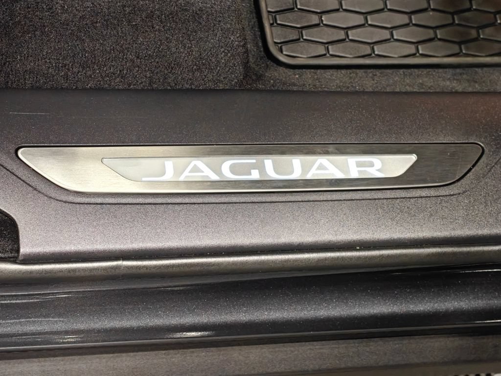 Used 2020 Jaguar F-PACE S AWD/4WD image 70