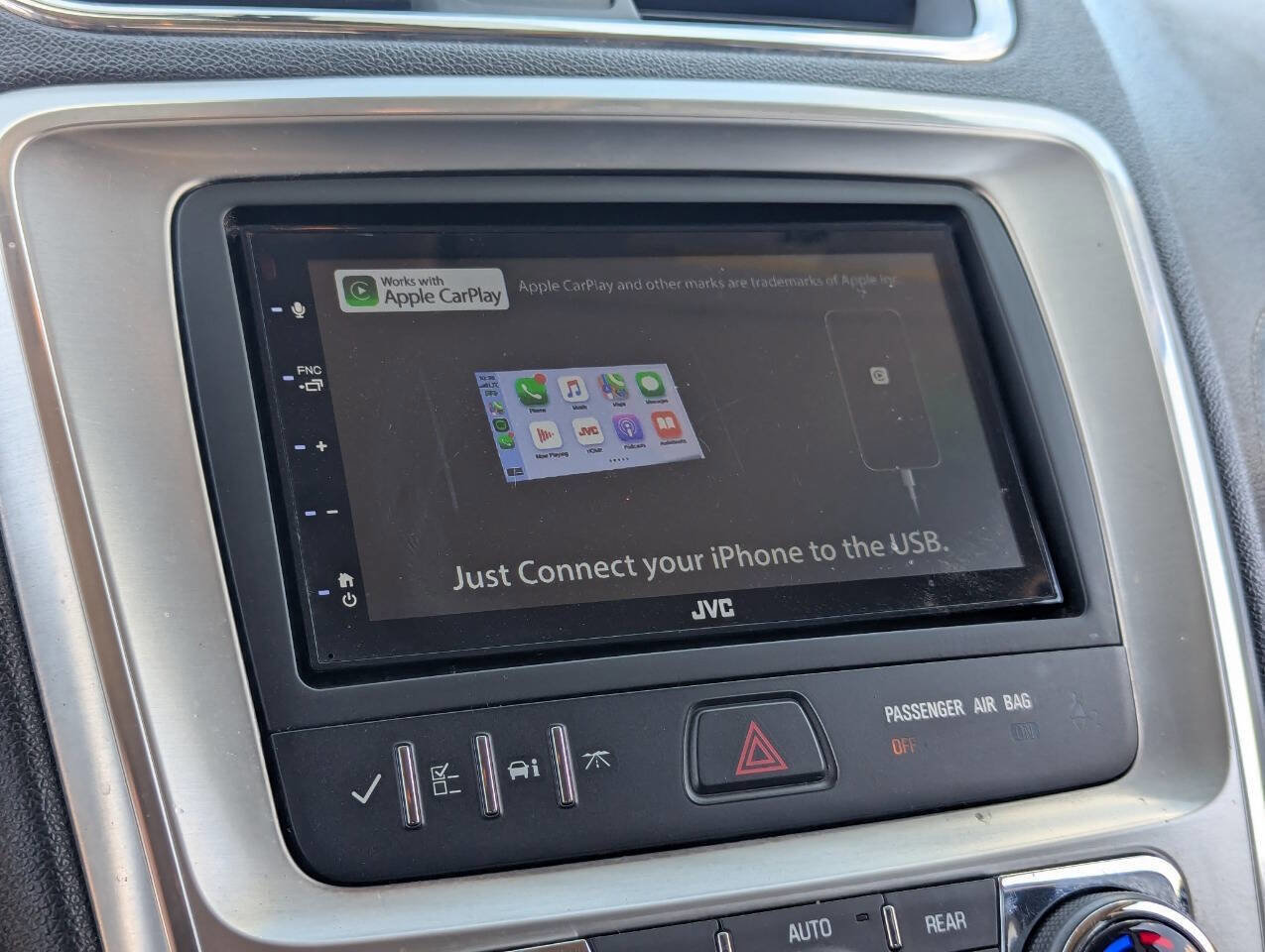 Used 2013 GMC Acadia SLT image 30