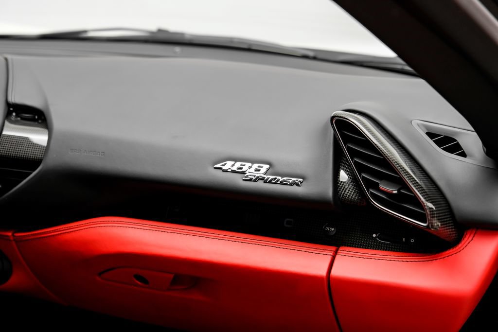 Used 2018 Ferrari 488 Spider RWD image 34