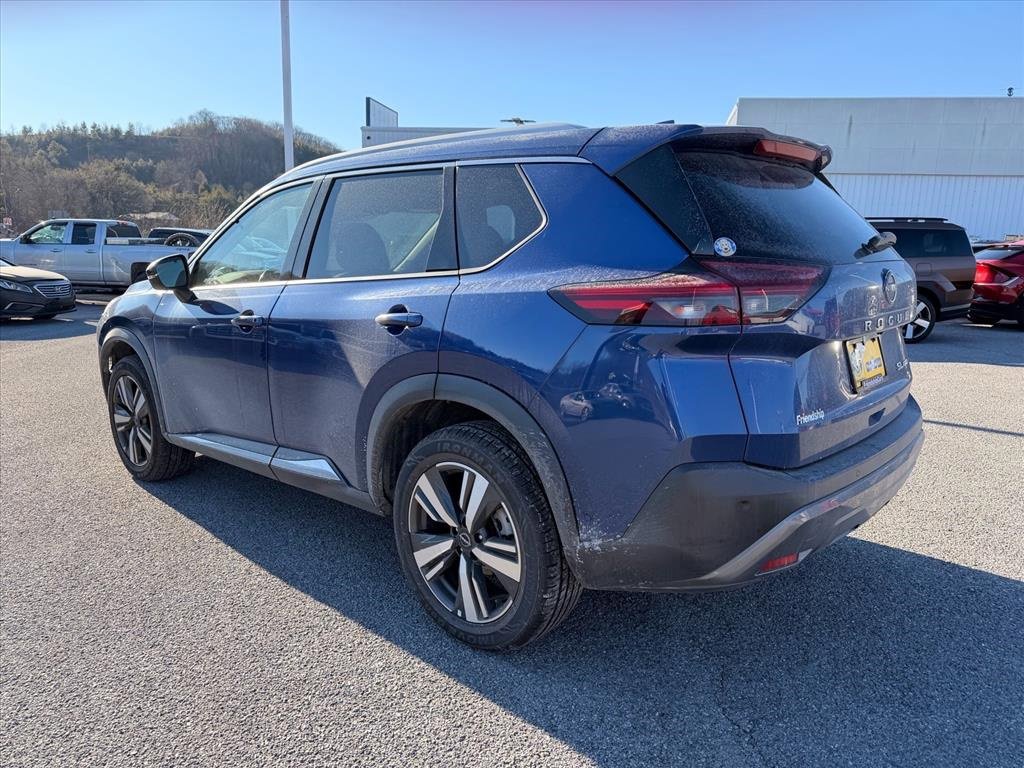 Used 2023 Nissan Rogue SL w/ SL Premium Package image 4