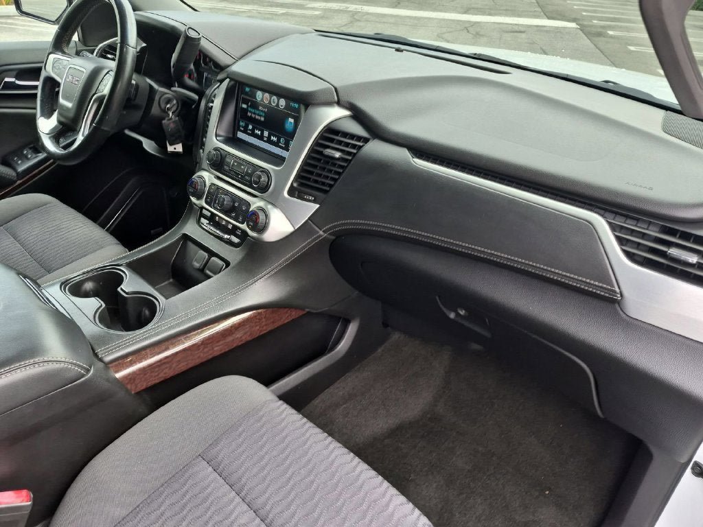 Used 2018 GMC Yukon SLE w/ HD Trailering Package AWD/4WD image 30