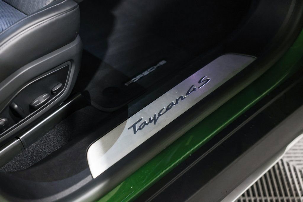 Used 2023 Porsche Taycan 4S image 23