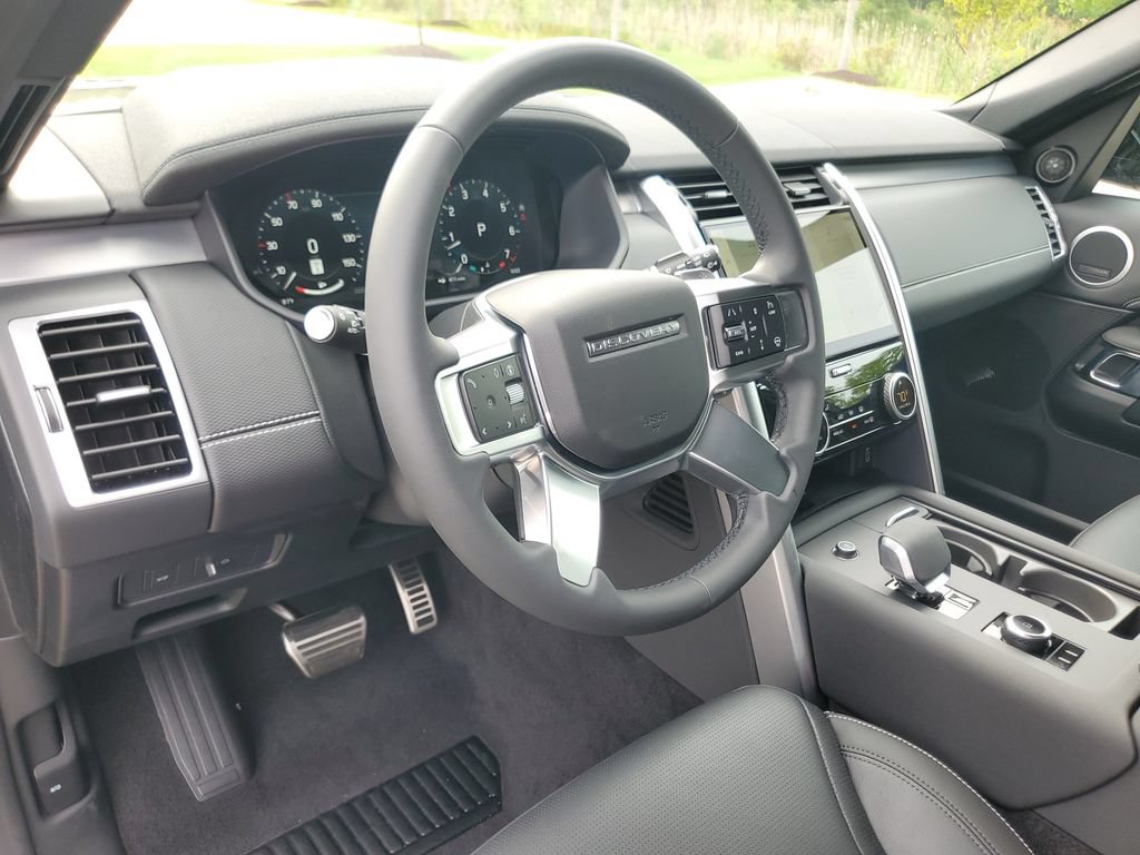 New 2026 Land Rover Discovery Dynamic SE AWD/4WD image 14