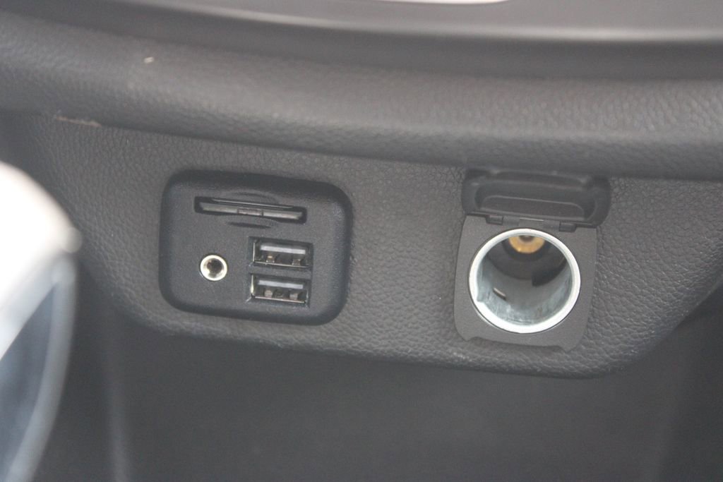 Used 2022 Chevrolet Traverse RS FWD image 42
