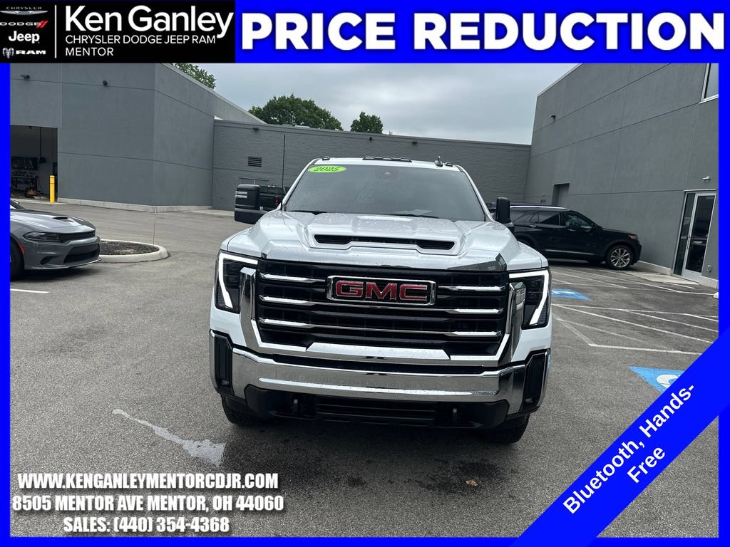 Used 2025 GMC Sierra 2500 SLE w/ SLE Value Package; AWD/4WD image 3