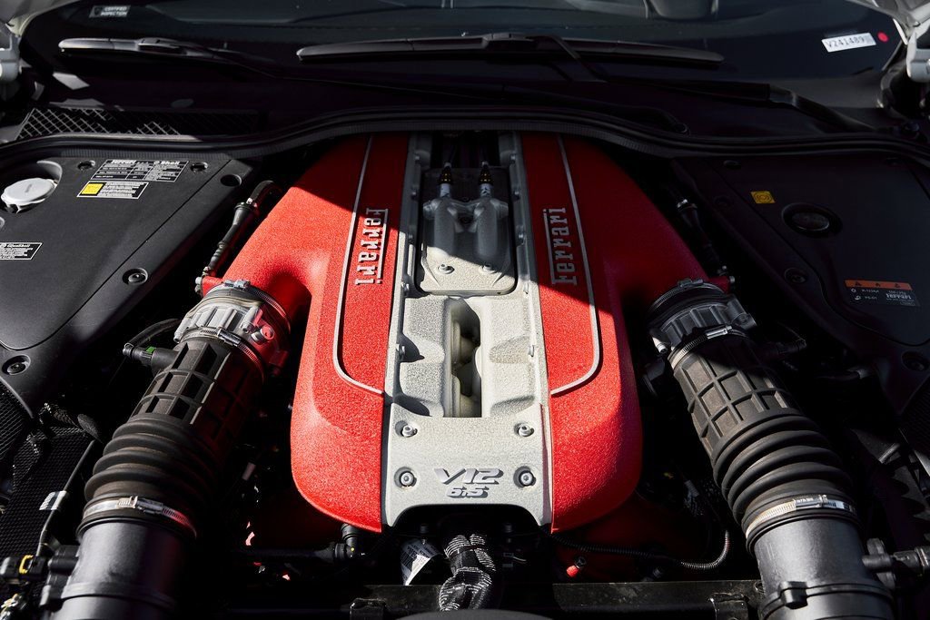 Used 2019 Ferrari 812 Superfast image 14