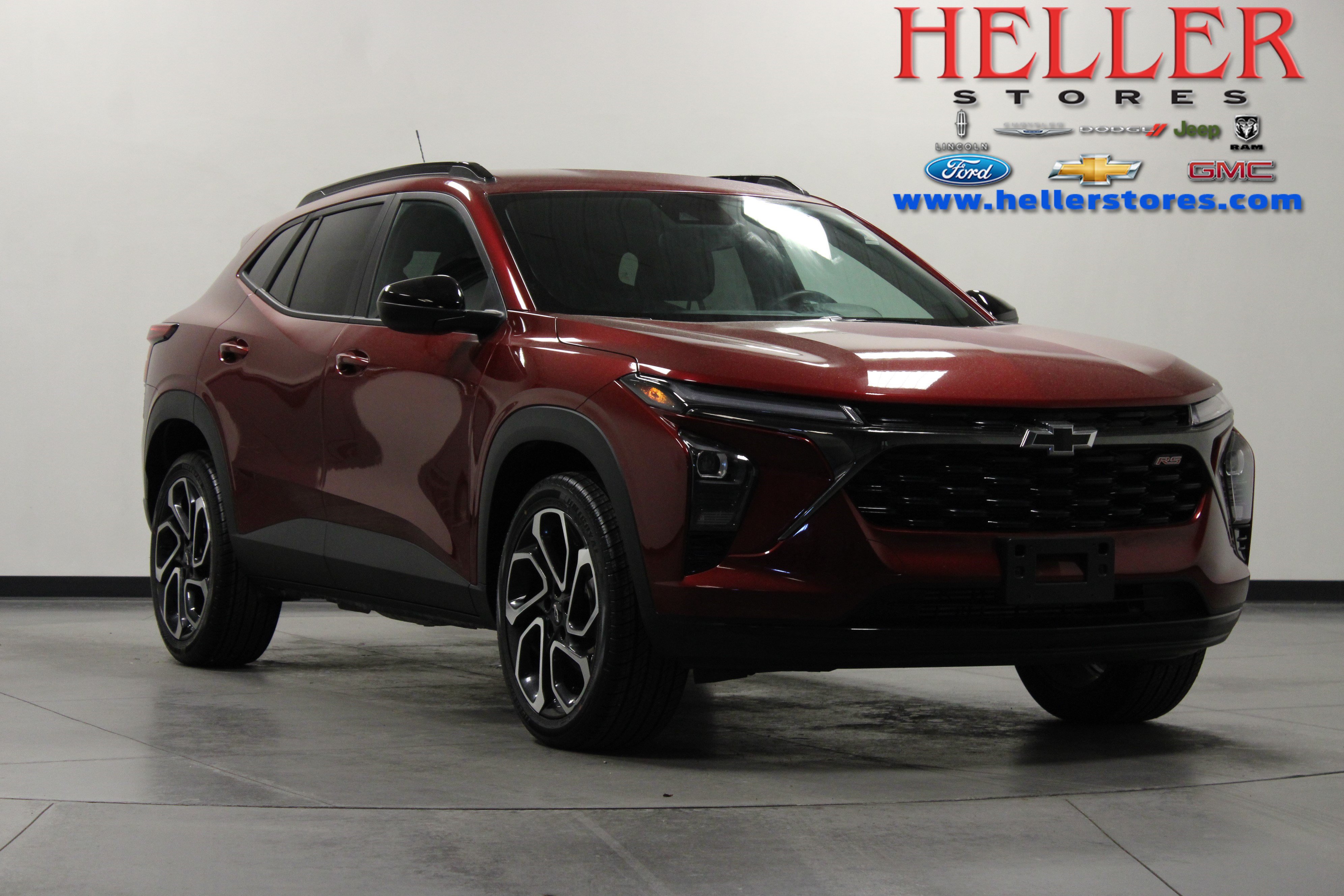 Used 2025 Chevrolet Trax RS w/ Driver Confidence Package FWD image 1