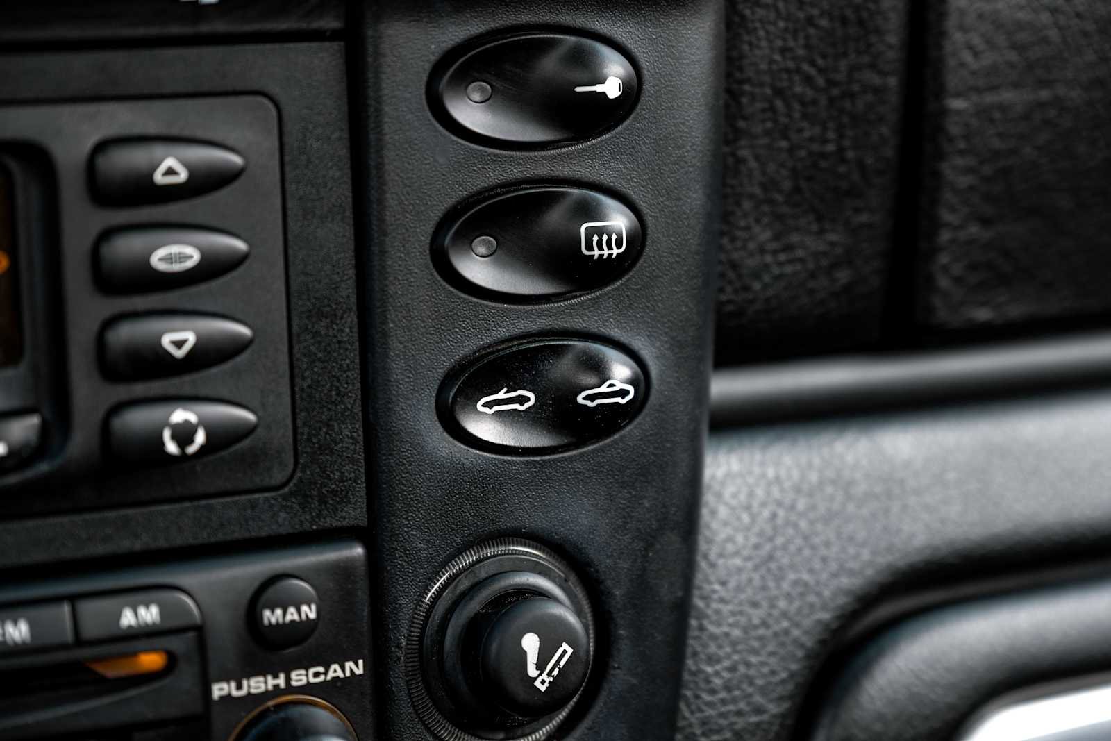 Used 2004 Porsche Boxster image 28