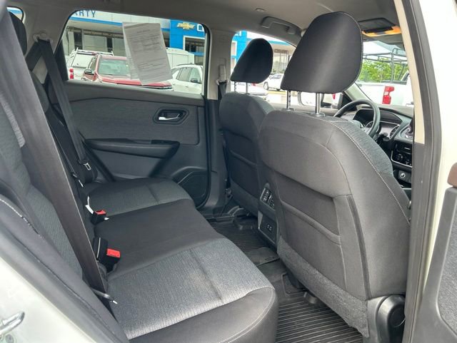 Used 2022 Nissan Rogue SV FWD image 29