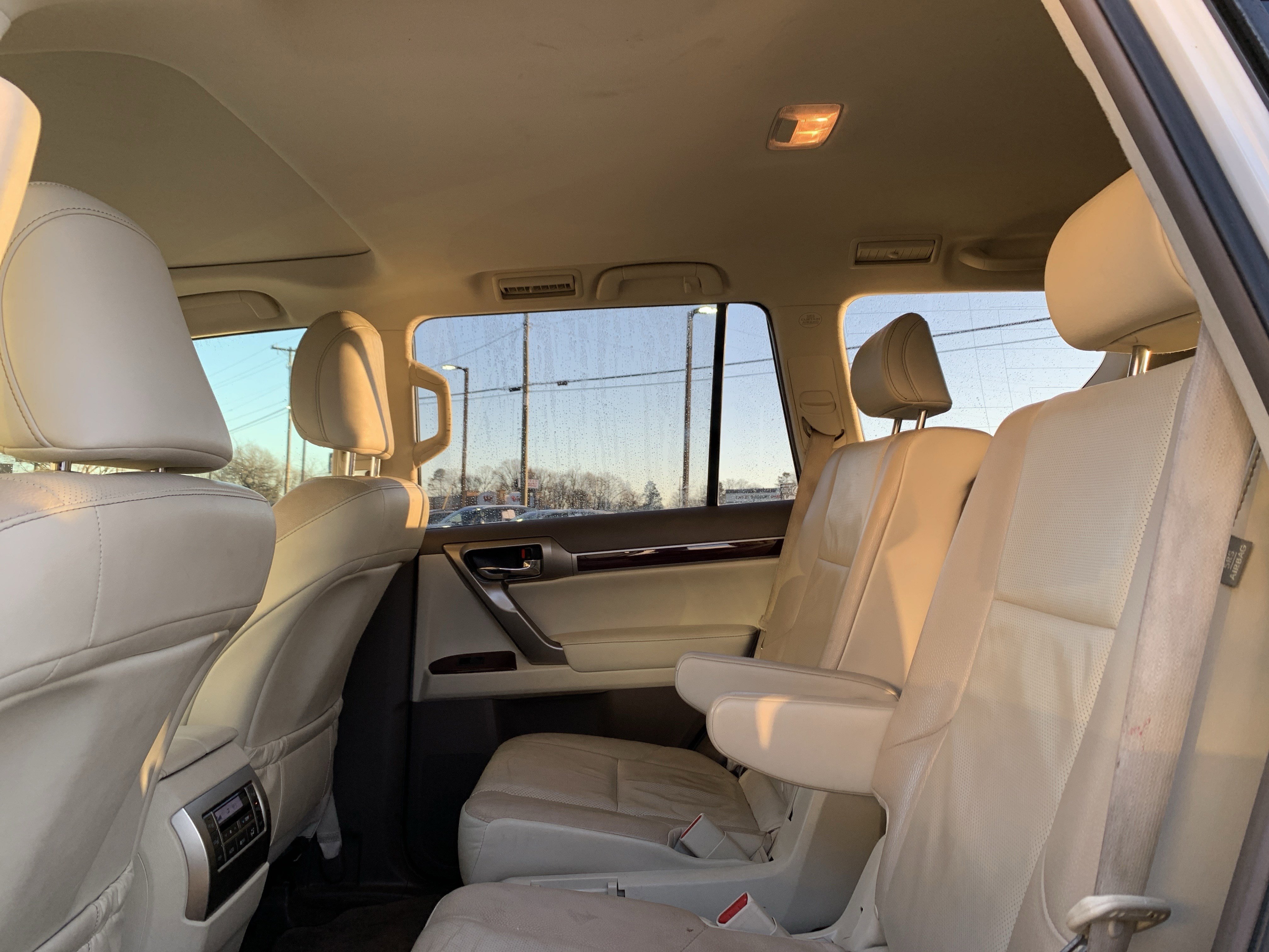 Used 2018 Lexus GX 460 Premium image 32