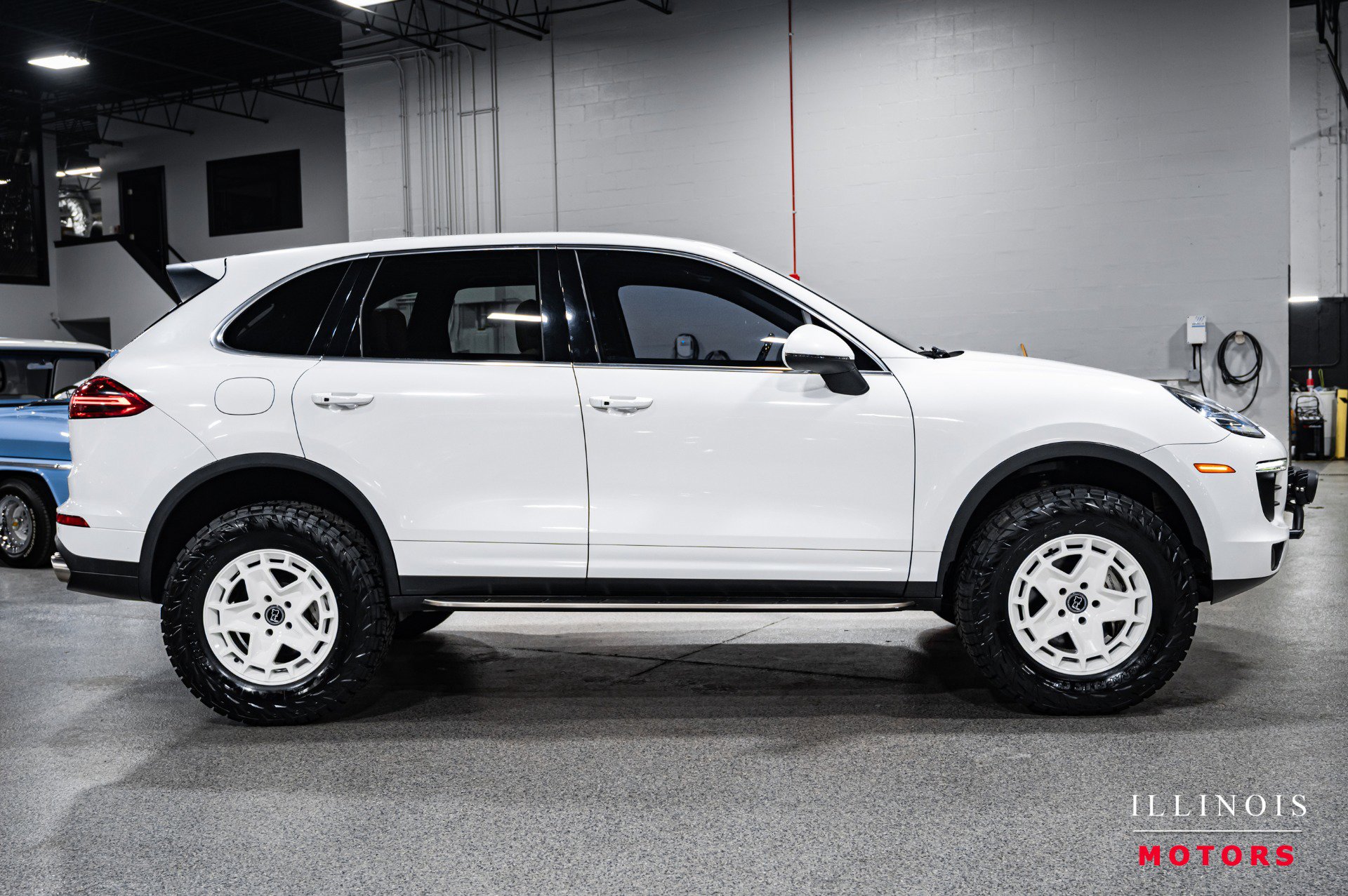 Used 2016 Porsche Cayenne S image 6