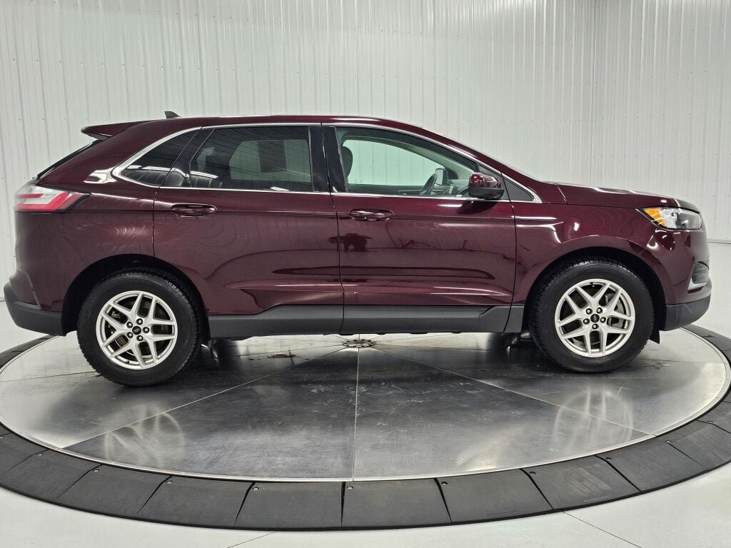 Used 2024 Ford Edge SEL AWD/4WD image 6