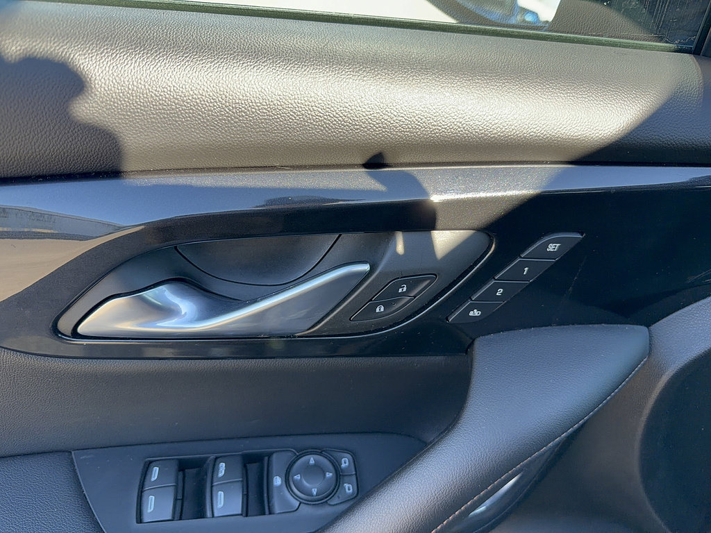 Used 2022 Chevrolet Blazer Premier w/ Enhanced Convenience Package FWD image 9