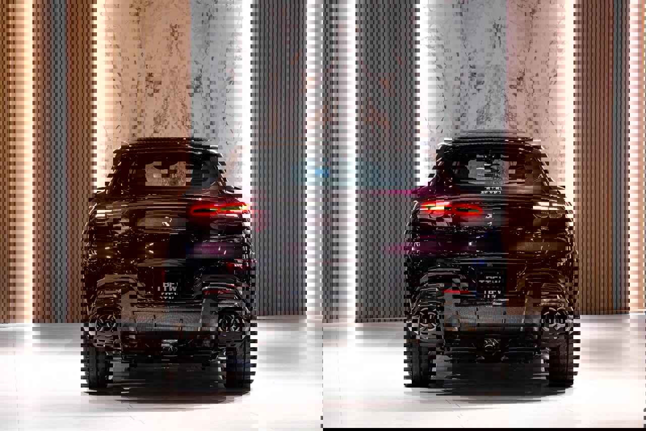 Used 2024 Ferrari Purosangue image 6